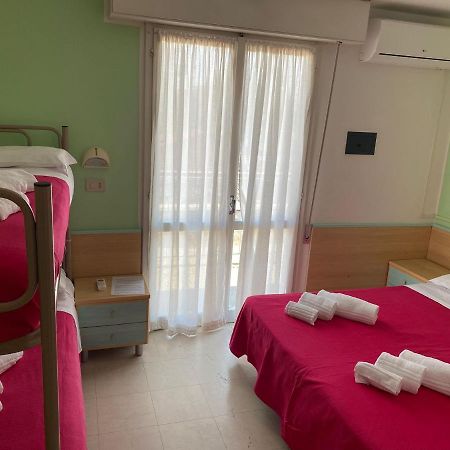 Hotel Barbiani Riccione Dış mekan fotoğraf