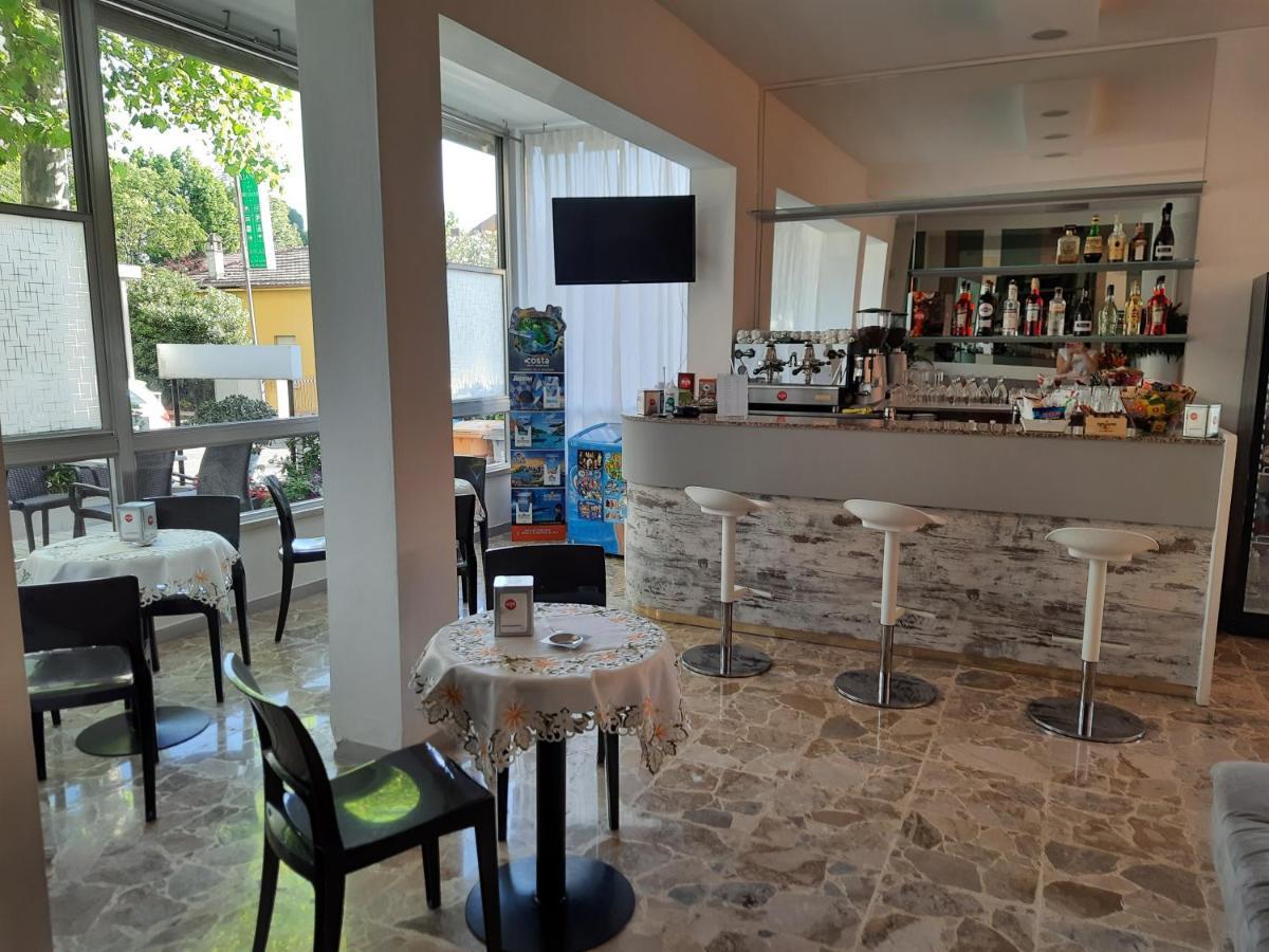 Hotel Barbiani Riccione Dış mekan fotoğraf