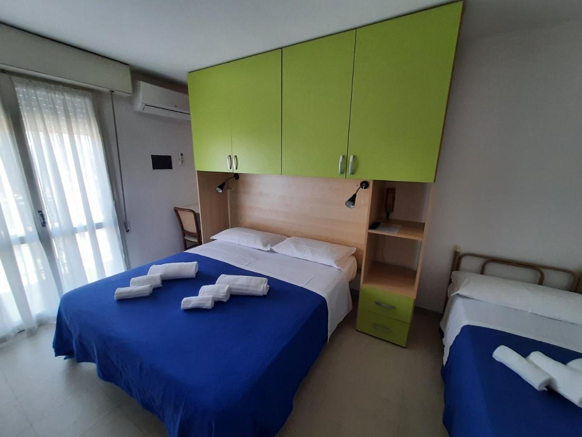 Hotel Barbiani Riccione Dış mekan fotoğraf