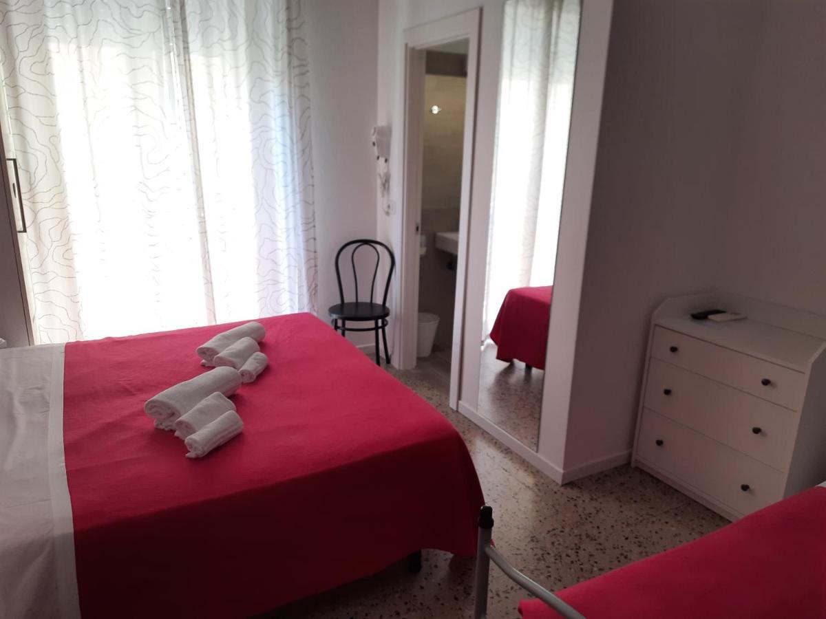 Hotel Barbiani Riccione Dış mekan fotoğraf