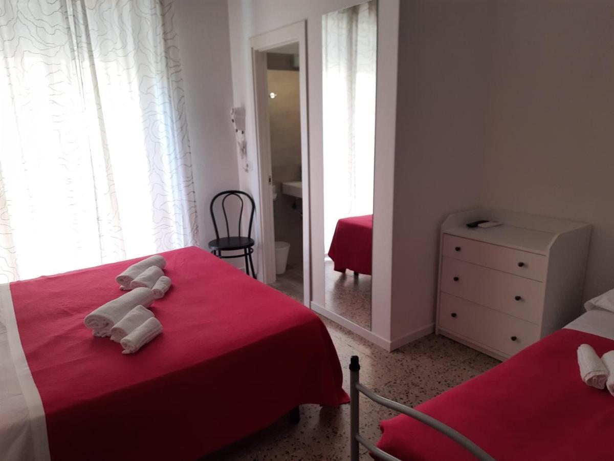 Hotel Barbiani Riccione Dış mekan fotoğraf