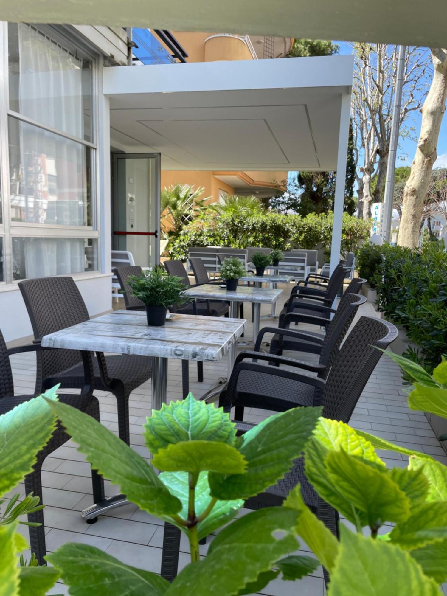 Hotel Barbiani Riccione Dış mekan fotoğraf