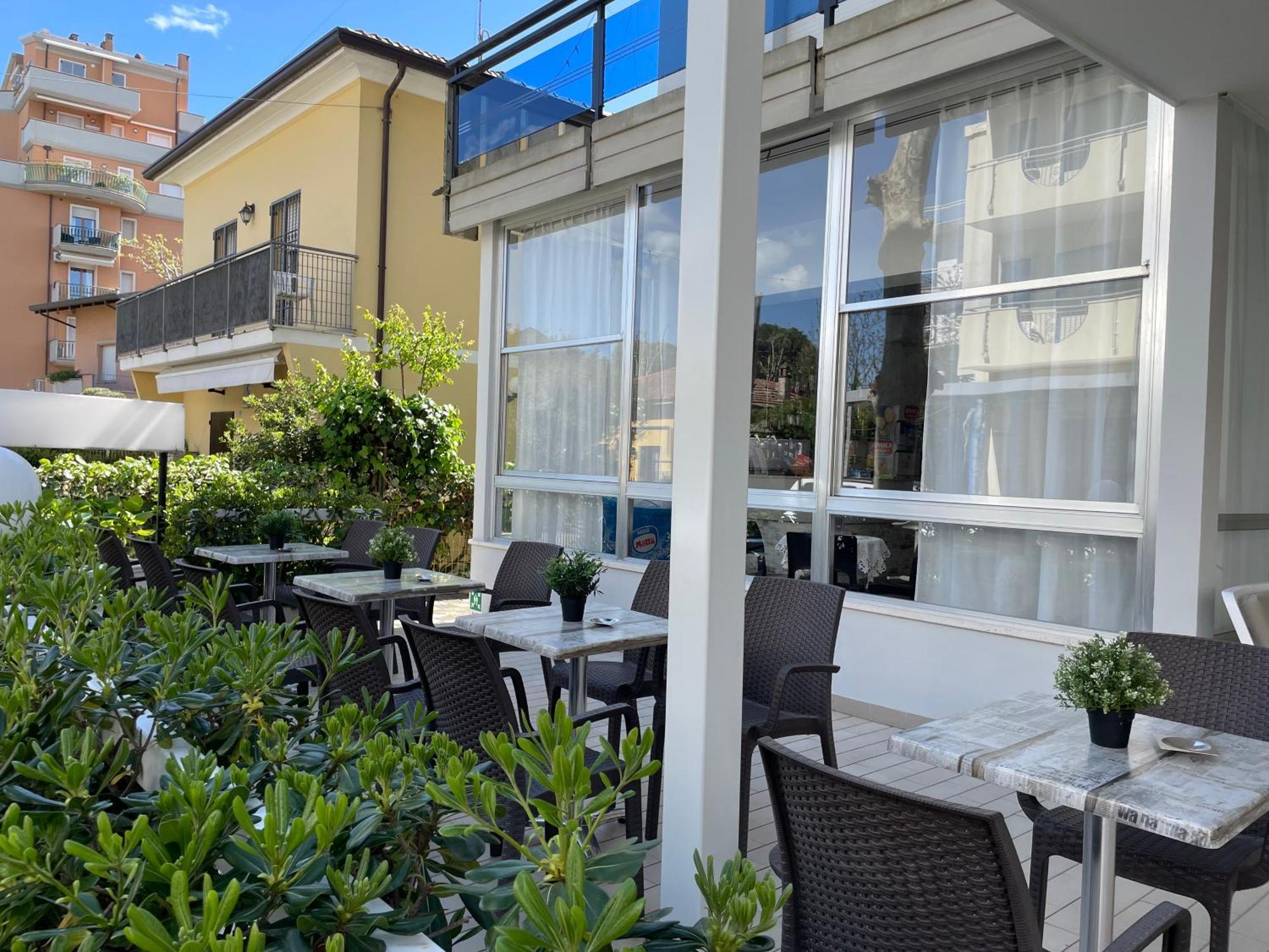 Hotel Barbiani Riccione Dış mekan fotoğraf
