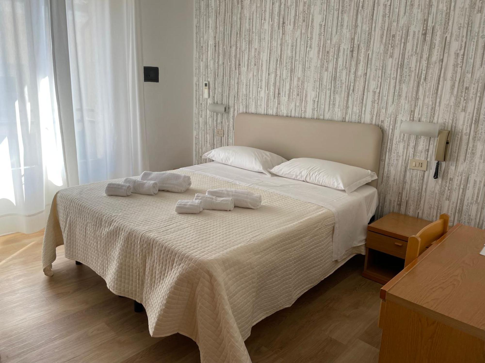 Hotel Barbiani Riccione Dış mekan fotoğraf