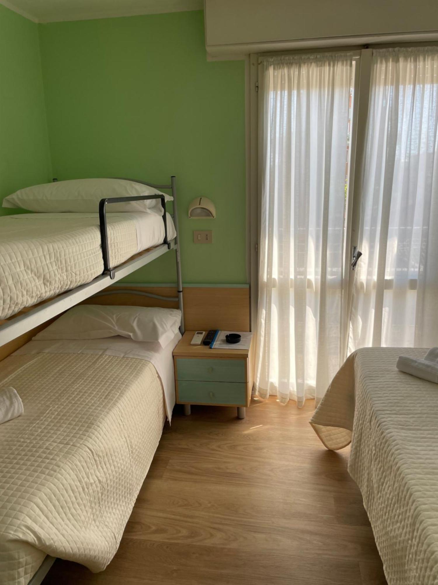 Hotel Barbiani Riccione Dış mekan fotoğraf